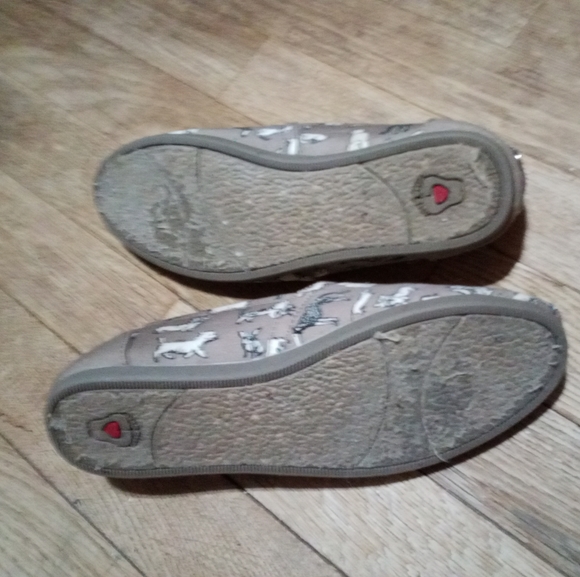 Toms - Picture 4 of 4